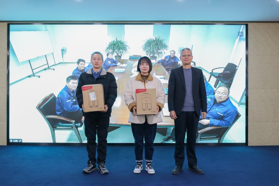 1703142975281260G6va.jpg 9.jpg